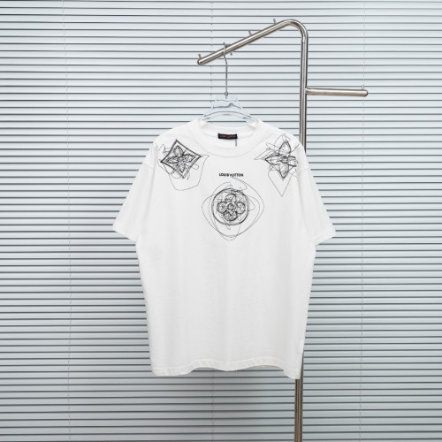高品質♪♪♪ 2026 ルイヴィトン 新作 半袖Tシャツ 偽物