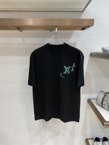 激安価格！2026 ルイヴィトン 新作 半袖Tシャツ スーパーコピー