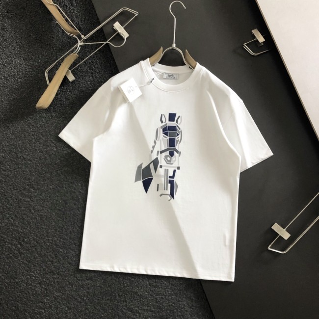 世界中で大人気♪  2026 エルメス 新作 半袖Tシャツ スーパーコピー  2色