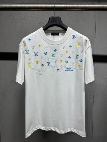 日本未入荷 2026 ルイヴィトン 新作 半袖Tシャツ コピー
