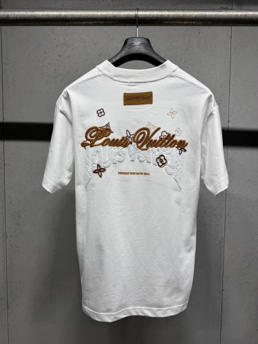 完売必至 ★ 2026 ルイヴィトン 新作 半袖Tシャツ 偽物
