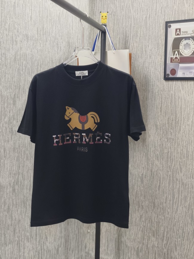 使い勝手良し 2026 エルメス 新作 半袖Tシャツ スーパーコピー