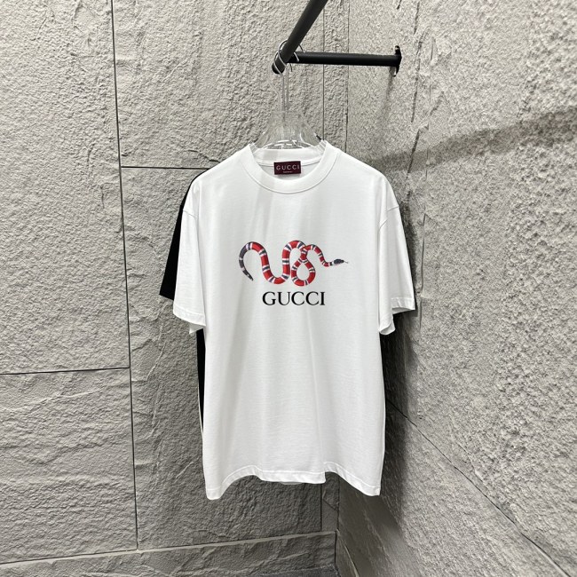 超希少！2026 グッチ 新作 半袖Tシャツ 偽物