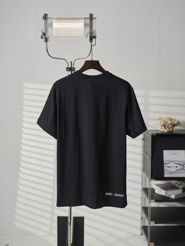 人気急上昇新作 2026 モンクレール 新作 半袖Tシャツ 偽物
