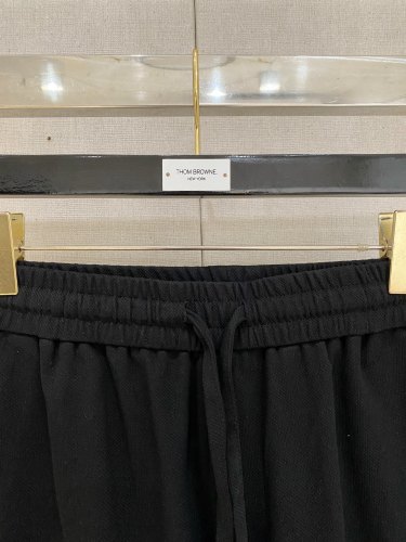 送料込 2026 モンクレール 新作 ショートパンツ スーパーコピー