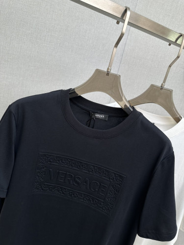 人気No1 2026 ヴェルサーチェ 新作 半袖Tシャツ 偽物