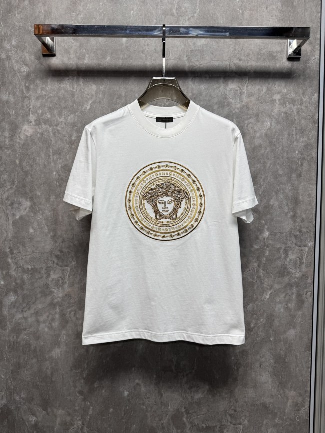 ☆超人気☆ 2026 ヴェルサーチェ 新作 半袖Tシャツ スーパーコピー
