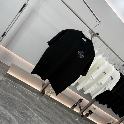 【限定カラー】2026 モンクレール 新作 半袖Tシャツ コピー