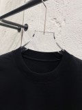 使い勝手良 2026 フェンディ 新作 半袖Tシャツ 偽物
