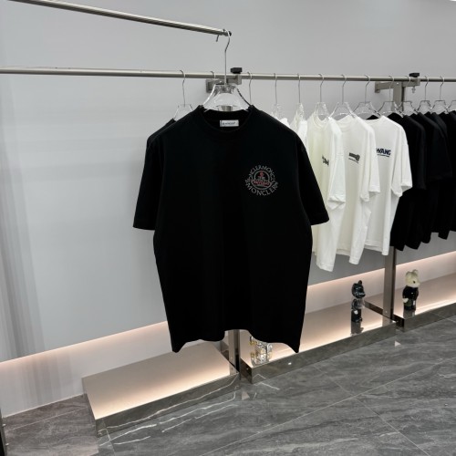 即発送！2026 モンクレール 新作 半袖Tシャツ 偽物
