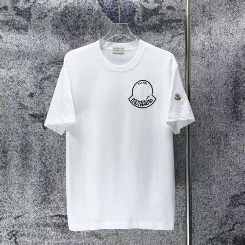 定番人気！2026 モンクレール 新作 半袖Tシャツ 偽物