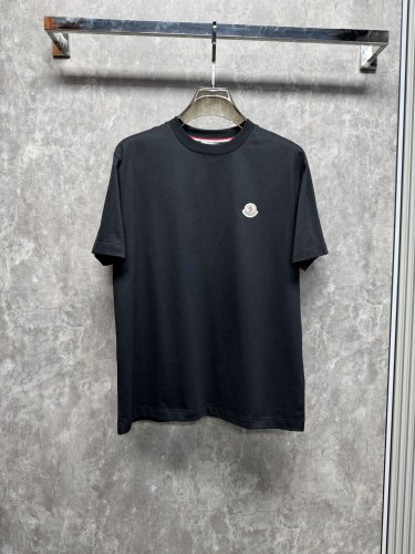 完売必至 ★ 2026 モンクレール 新作 半袖Tシャツ 偽物