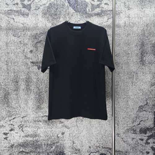 おすすめ 2026 プラダ 新作 半袖Tシャツ 偽物