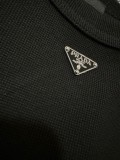 即発送！2026 プラダ 新作 半袖Tシャツ 偽物