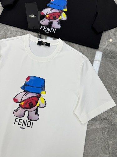 ★日本!!人気！ 2026 フェンディ 新作 半袖Tシャツ コピー