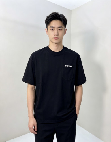 【使い勝手抜群】2026 プラダ 新作 半袖Tシャツ 偽物