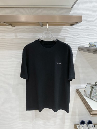使い勝手良し 2026 プラダ 新作 半袖Tシャツ スーパーコピー