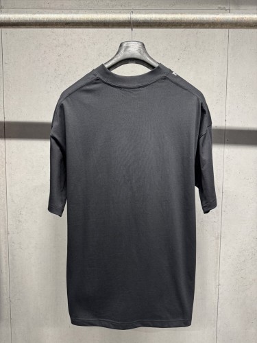 超希少！2026 プラダ 新作 半袖Tシャツ 偽物