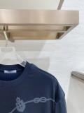 目を惹くカラー 2026 プラダ 新作 半袖Tシャツ コピー