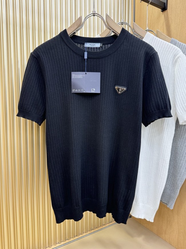 送料込 2026 プラダ 新作 半袖Tシャツ コピー