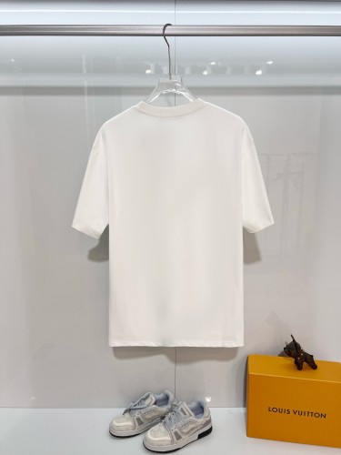 【即発】★  2026 フェンディ 新作 半袖Tシャツ コピー