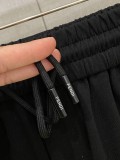 完売必至 2026 フェンディ 新作 ショートパンツ コピー