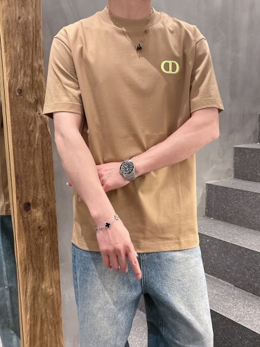 人気爆発☆ 2026 ディオール 新作 半袖Tシャツ 偽物
