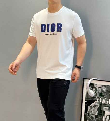 使い勝手良し 2026 ディオール 新作 半袖Tシャツ スーパーコピー