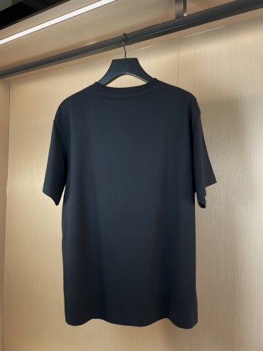 希少♪限定 2026 ディオール 新作 半袖Tシャツ 偽物