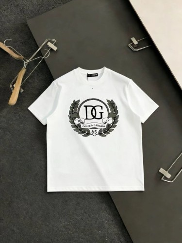 肌触り最高な 2026 ドルチェ&ガッバーナ 新作 半袖Tシャツ スーパーコピー 2色