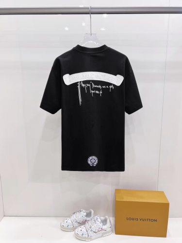 世界中で大人気♪ 2026 クロムハーツ 新作 半袖Tシャツ コピー