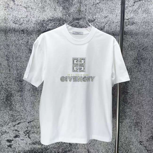 定番人気！ 2026 ジバンシー 新作 半袖Tシャツ スーパーコピー