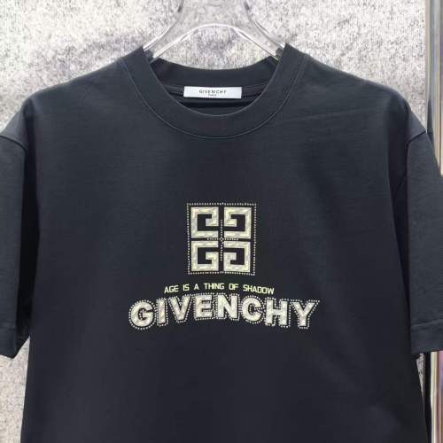 即発送！ 2026 ジバンシー 新作 半袖Tシャツ 偽物