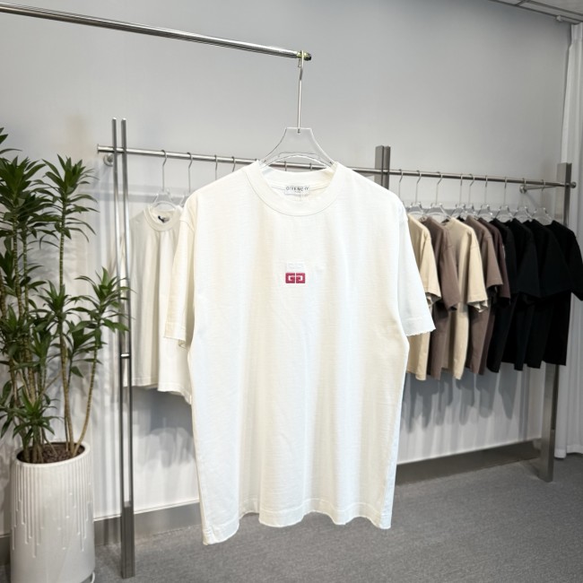 日本未入荷 2026 ジバンシー 新作 半袖Tシャツ スーパーコピー