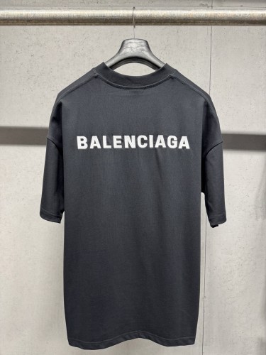 新色登場☆ 2026 バレンシアガ 新作 半袖Tシャツ コピー