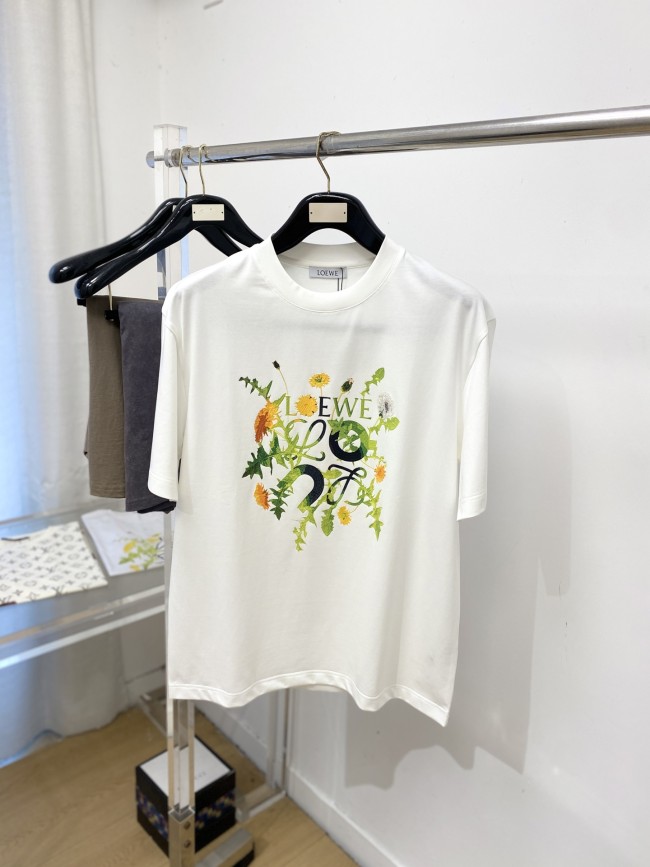 人気爆発☆ 2026 ロエベ 新作 半袖Tシャツ 偽物