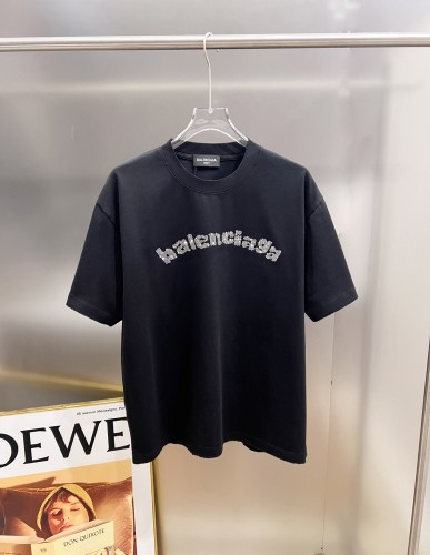 すぐ届く 2026 バレンシアガ 新作 半袖Tシャツ スーパーコピー