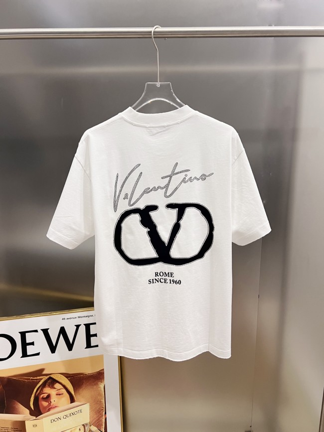 お洒落 2026 ヴァレンティノ 新作 半袖Tシャツ 偽物