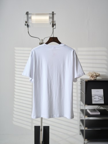 人気急上昇新作 2026 セリーヌ 新作 半袖Tシャツ コピー