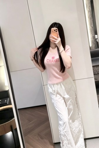 注目度抜群！2026 シャネル 新作 半袖Tシャツ 偽物