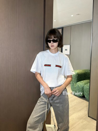 争奪戦 2026 グッチ 新作 半袖Tシャツ コピー