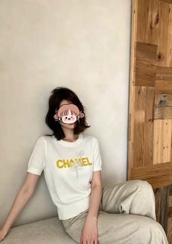 一目惚れ♪ 2026 シャネル 新作 半袖Tシャツ コピー