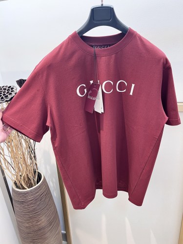 完売必至  2026 グッチ 新作 半袖Tシャツ コピー