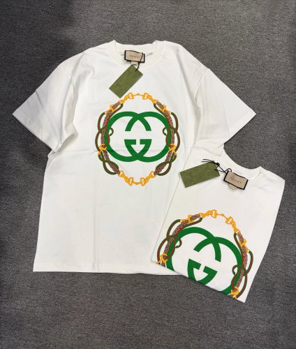 使い勝手良 2026 グッチ 新作 半袖Tシャツ 偽物