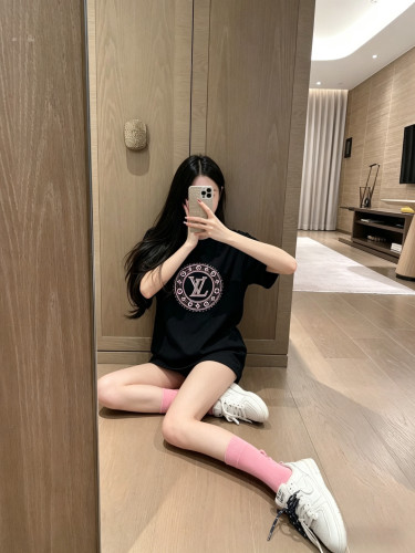 【限定カラー】2026 ルイヴィトン 新作 半袖Tシャツ 偽物