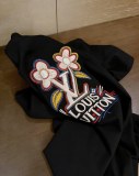 完売必至 2026 ルイヴィトン 新作 半袖Tシャツ 偽物