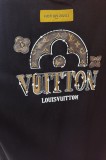 送料込 2026 ルイヴィトン 新作 半袖Tシャツ 偽物