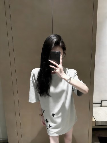 【大特価】2026 ルイヴィトン 新作 半袖Tシャツ コピー