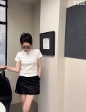 激安価格！ 2026 プラダ 新作 半袖Tシャツ 偽物