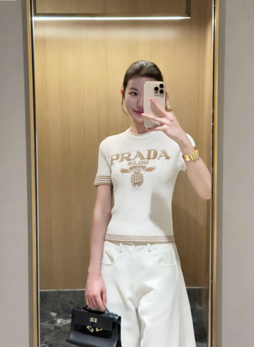使い勝手良し2026 プラダ 新作 半袖Tシャツ スーパーコピー